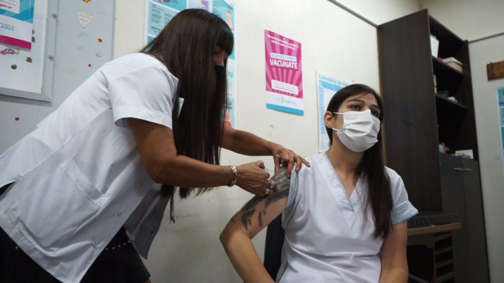Argentina ocupa el puesto 7 en un ranking mundial de mayor cantidad de vacunados por millón de habitantes