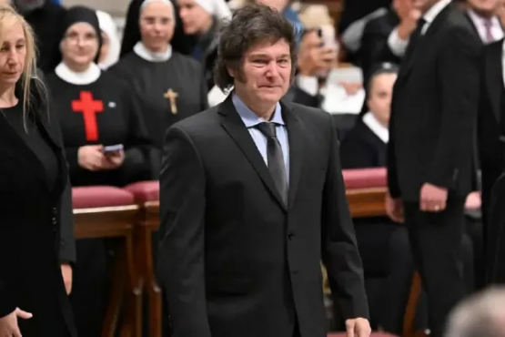 De león a León: Milei viajará a Roma para la asunción del nuevo Papa
