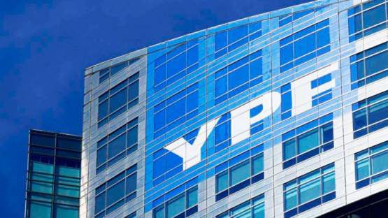 La Justicia de Nueva York ordenó entregar el 51% de las acciones de YPF a fondos buitre