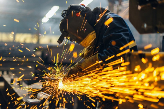 El Gobierno redujo aranceles a la importación de maquinarias y herramientas industriales
