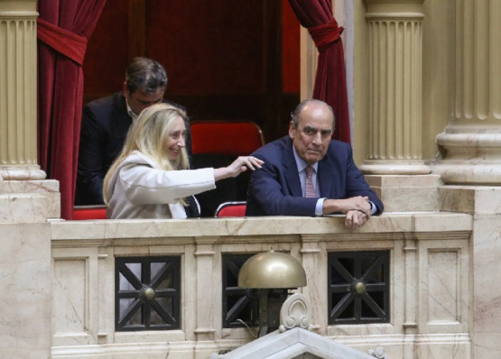 “Yo no pongo las manos en el fuego por ningún funcionario”, afirmó Francos