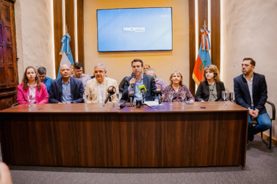Empleados públicos recibirán un bono de 120 mil pesos en tres partes